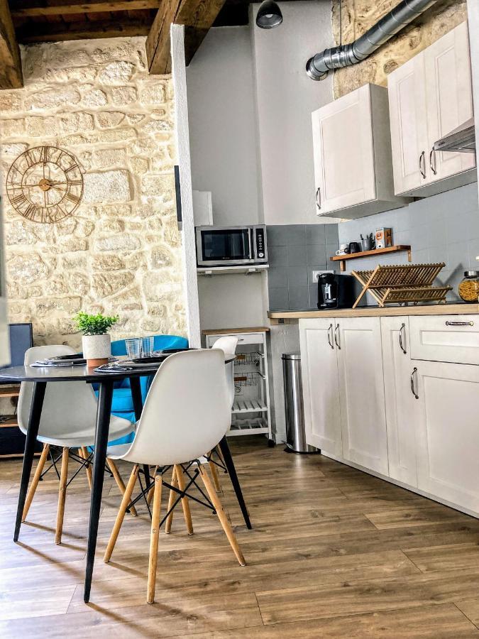 Immeuble 3 Apparts Centre Historique St Gilles Maisoncarreeconciergerie Saint-Gilles  Exteriör bild
