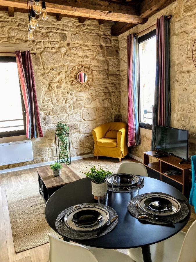 Immeuble 3 Apparts Centre Historique St Gilles Maisoncarreeconciergerie Saint-Gilles  Exteriör bild