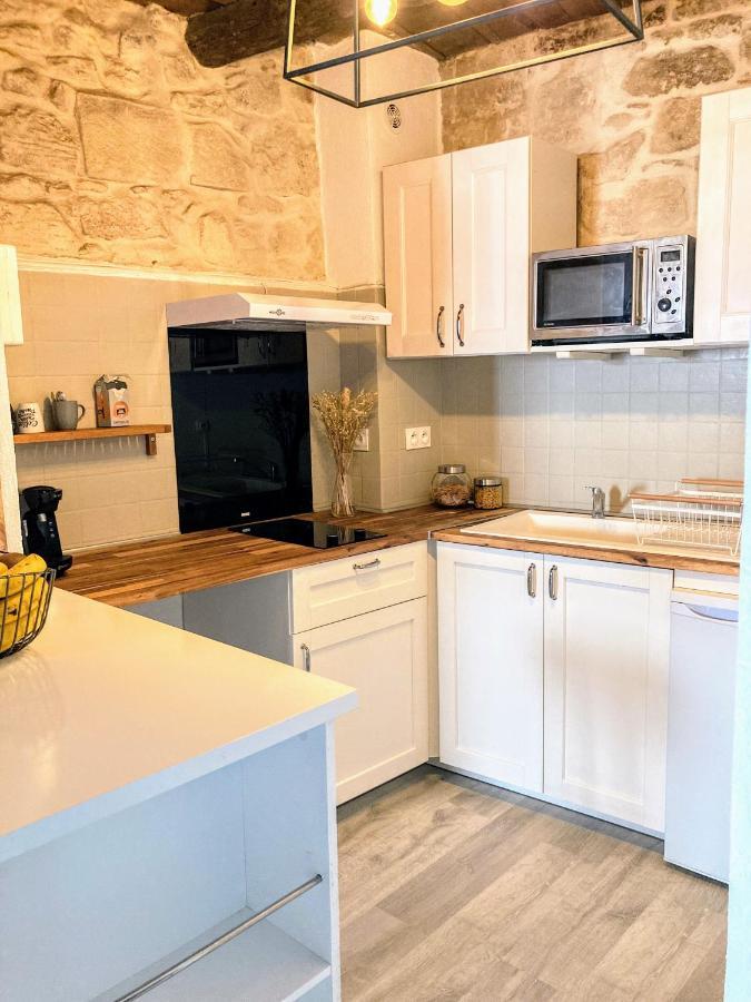 Immeuble 3 Apparts Centre Historique St Gilles Maisoncarreeconciergerie Saint-Gilles  Exteriör bild