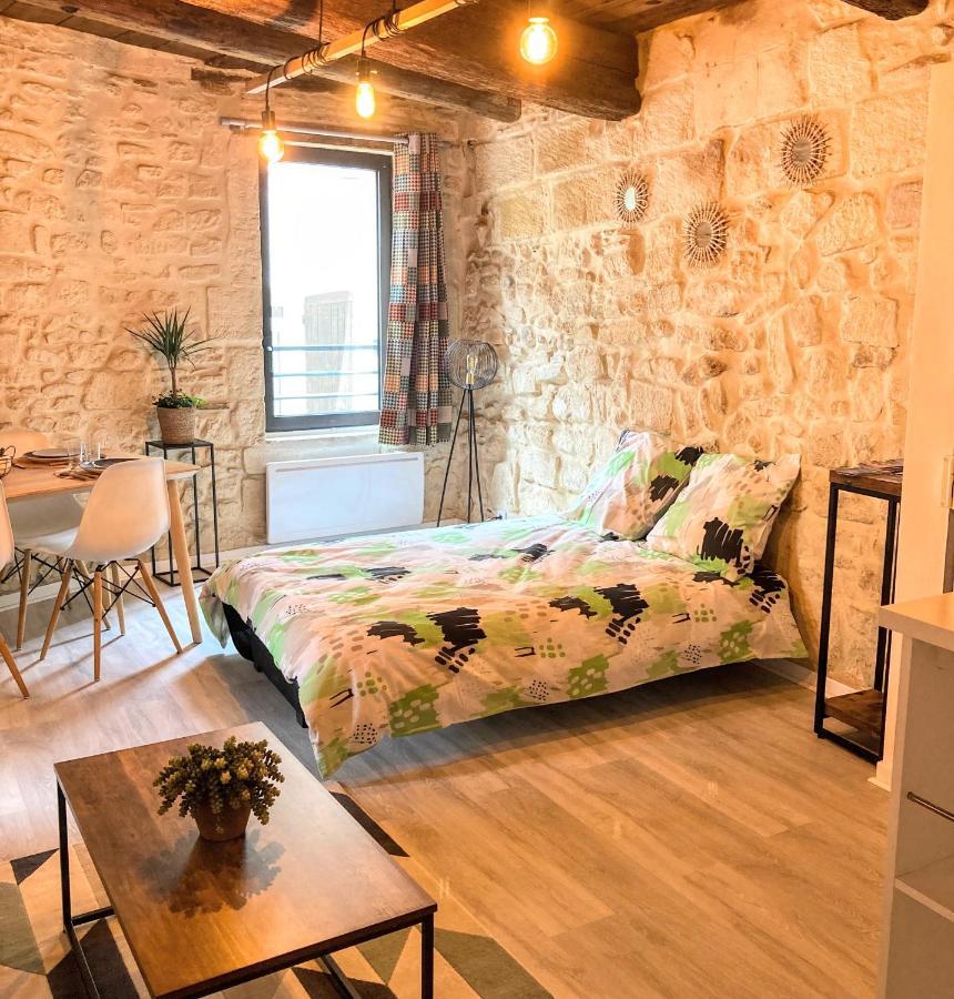 Immeuble 3 Apparts Centre Historique St Gilles Maisoncarreeconciergerie Saint-Gilles  Exteriör bild