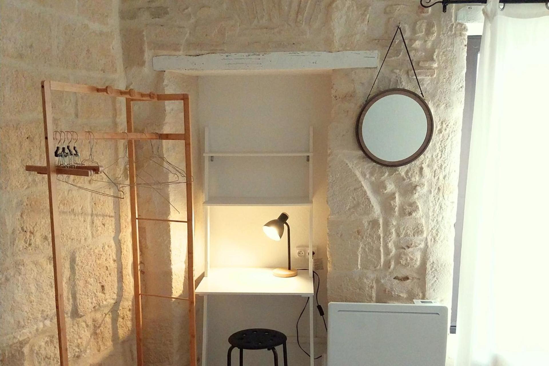 Immeuble 3 Apparts Centre Historique St Gilles Maisoncarreeconciergerie Saint-Gilles  Exteriör bild